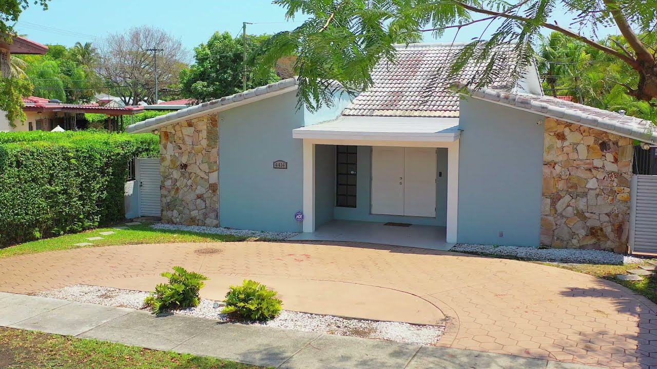 4414 SW 11th St Miami FL 33134 - Pool Home for Sale $879,000 -