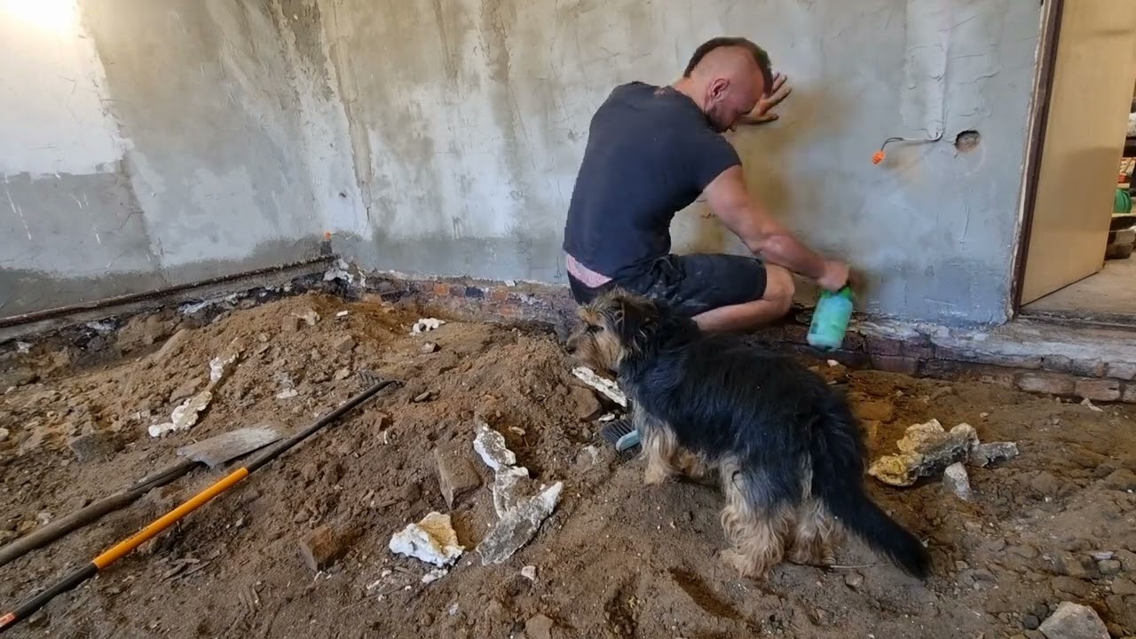 Wzmacnianie fundamentu od wewnątrz = Odkopywanie fundamentu + Uzupełnianie zaprawy