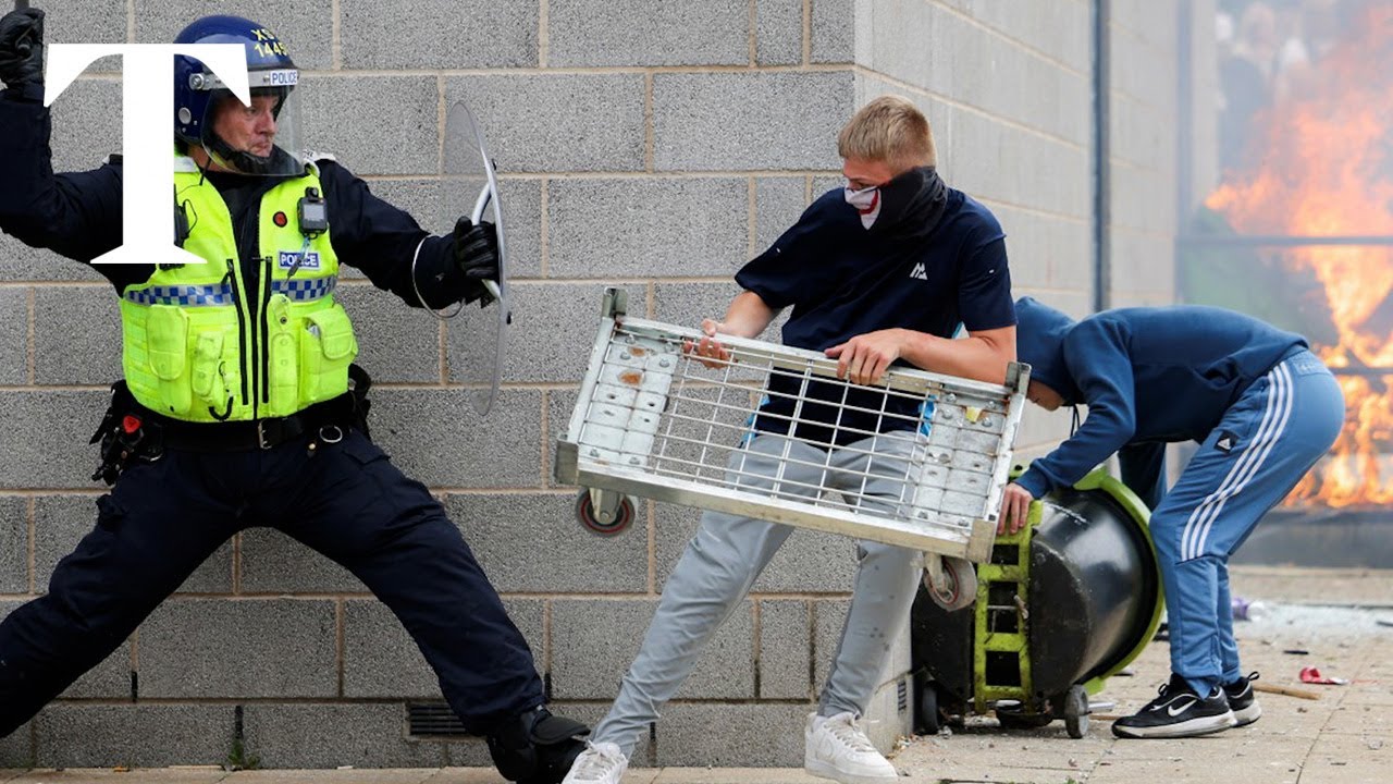 UK riots: clashes at Rotherham hotel housing asylum seekers