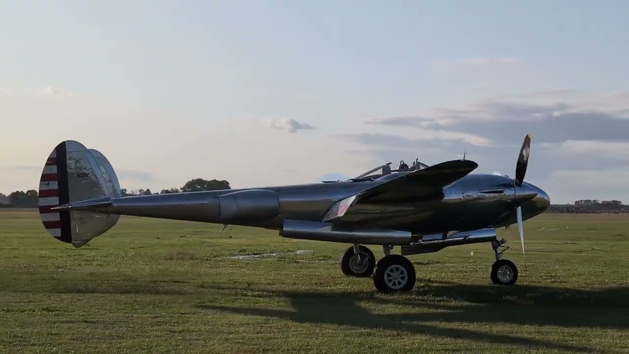 Antidotum Airshow Leszno 2025: B-25 Mitchell, T-28 Trojan,  P-38 Lightning, F4U Corsair (Red Bull)