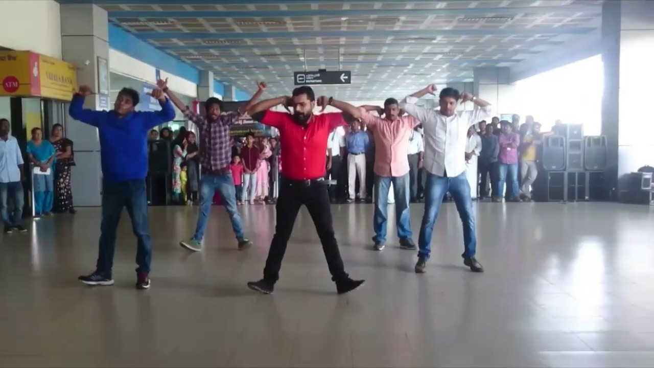 Flash mob @ Calicut Int. Airport (New Year 2017)Full HD