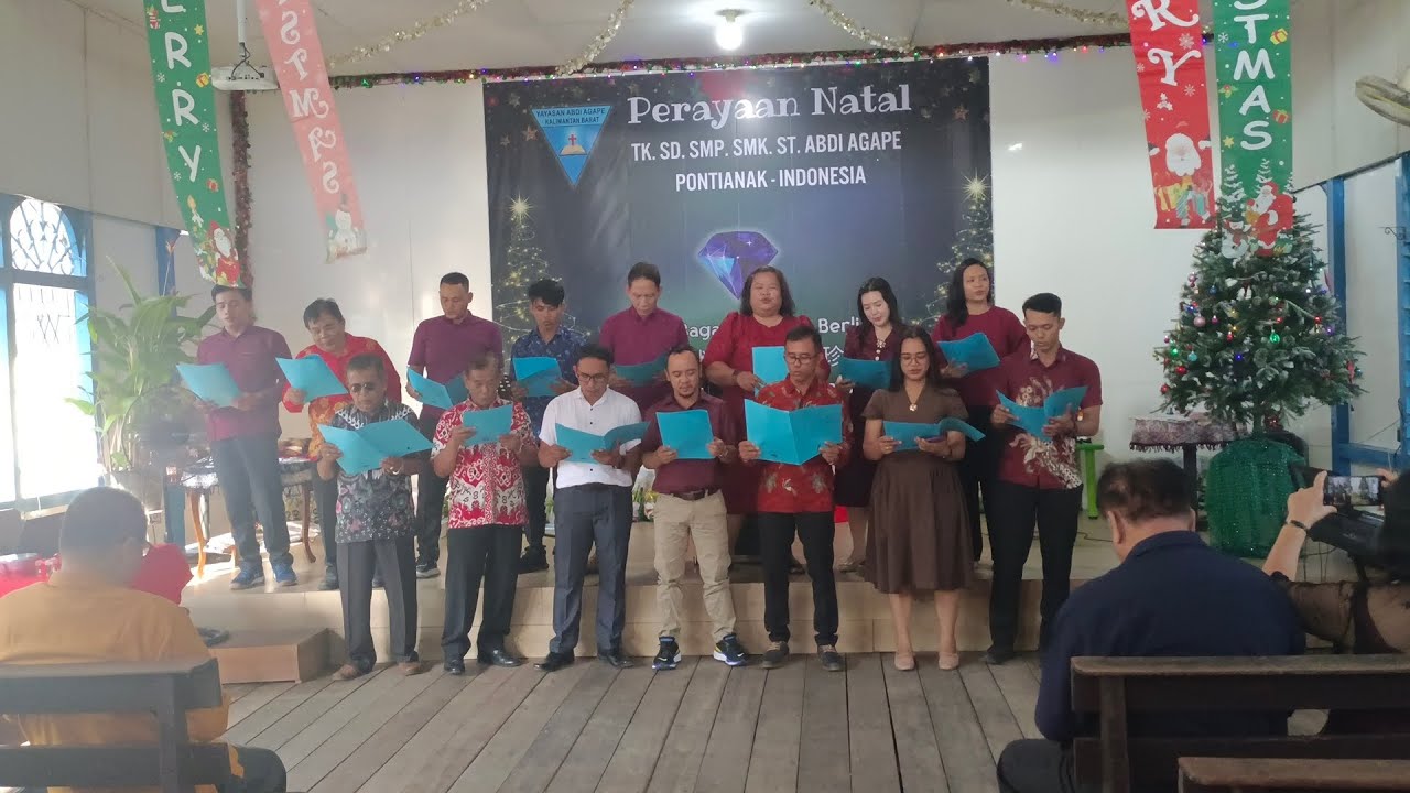 GURU SMP ABDI AGAPE PONTIANAK