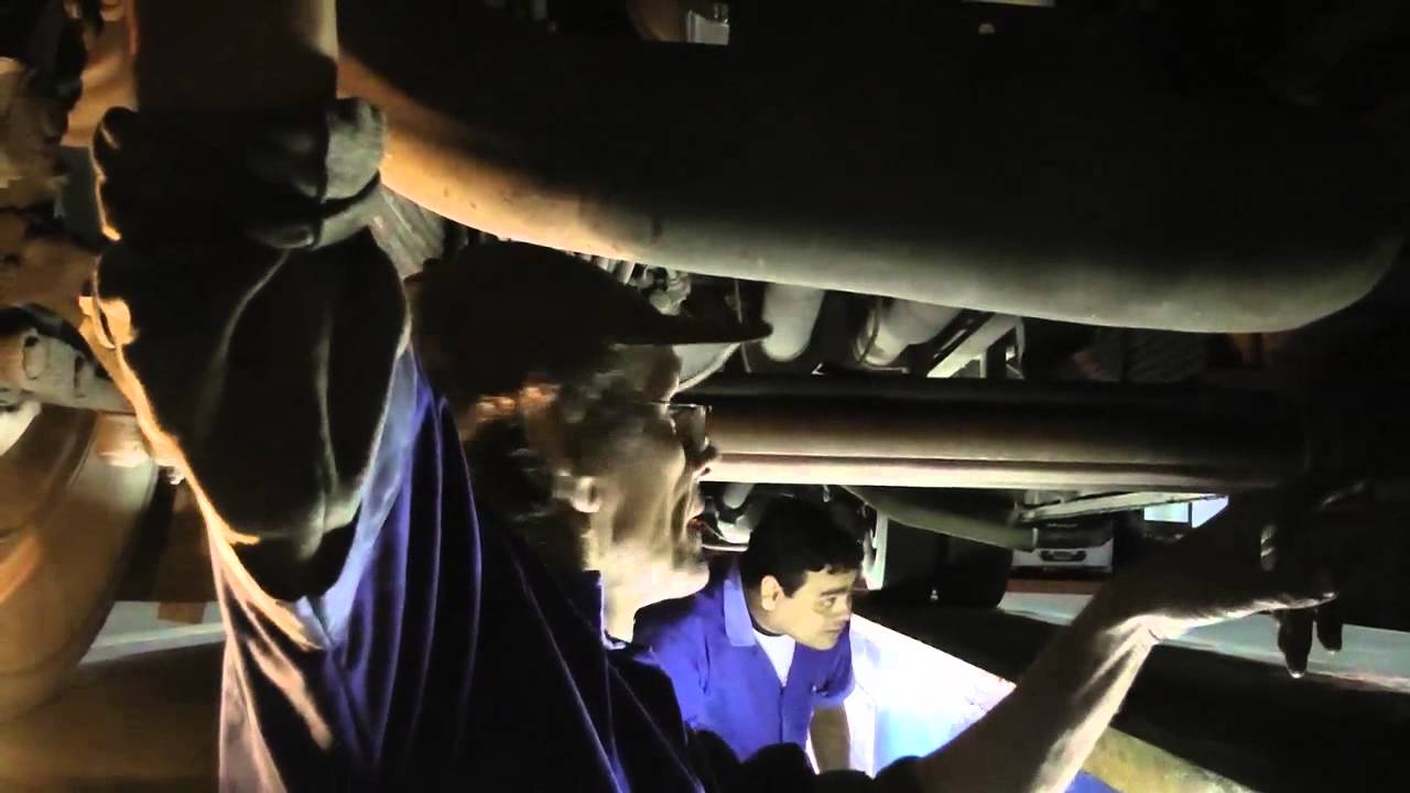 Garagens de ônibus não param durante a madrugada. Veja!