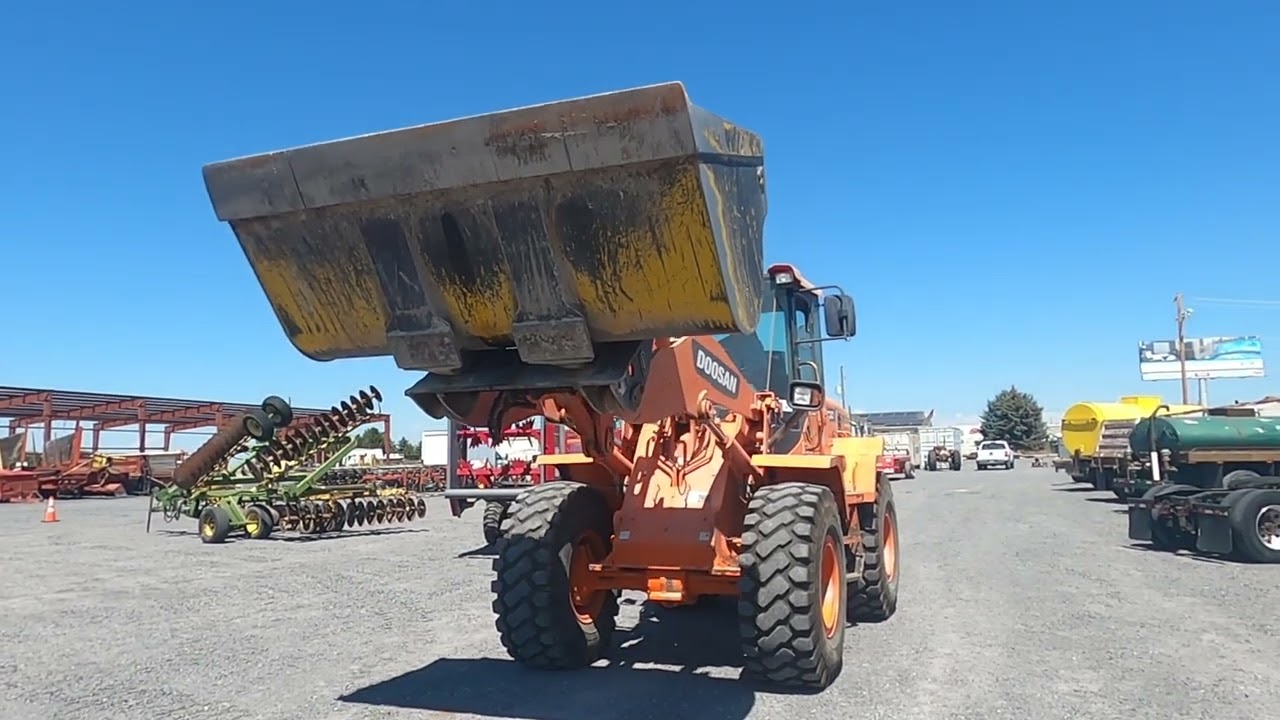 Doosan DL 200 Wheel Loader