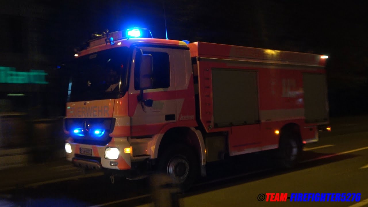 [Großbrand in Fechenheim - GTLF, ELW 2, WLF] Einsatzfahrten zu Lagerhallenbrand in Frankfurt am Main