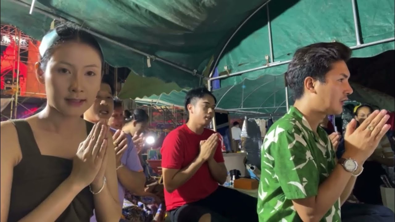 สวดมนต์ไหว้พระทุกครั้งก่อนทำการแสดง หมอลำใจเกินร้อย