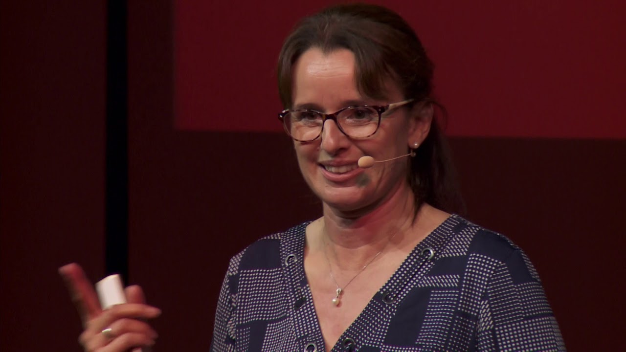 R&eacute;insertion professionnelle: Quand l&rsquo;&eacute;clairage change !  | Lise Delaloye | TEDxMartigny