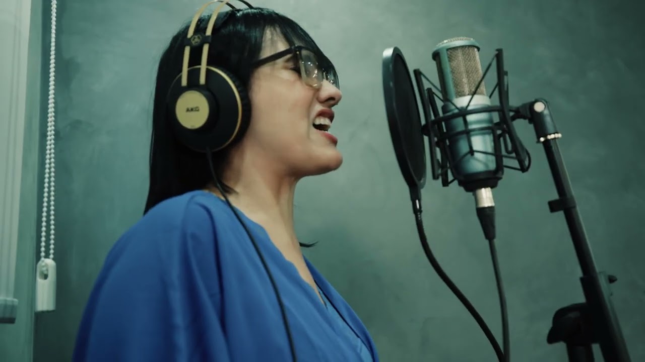 Alcanzar El Cielo I Cecilia Flores I Cover