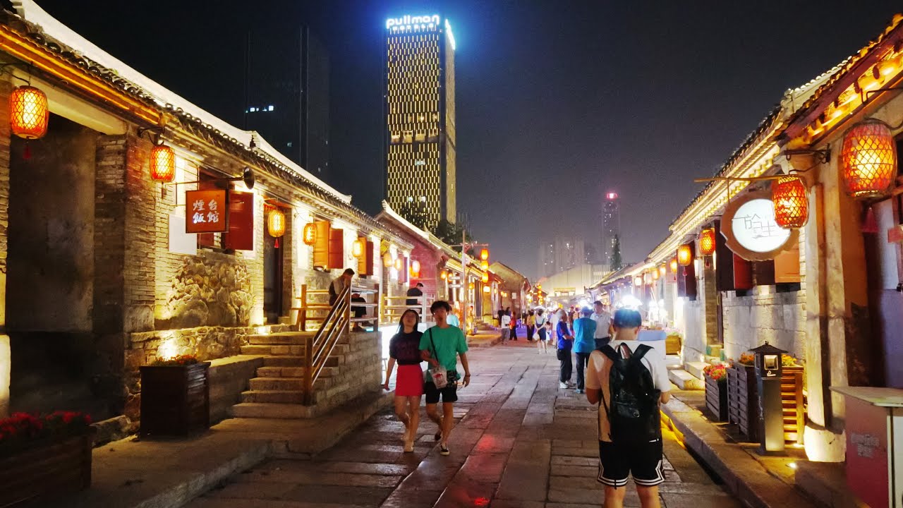 The Place with 600+ Years History. Night Walk of Yantai Suochengli, Shandong, China