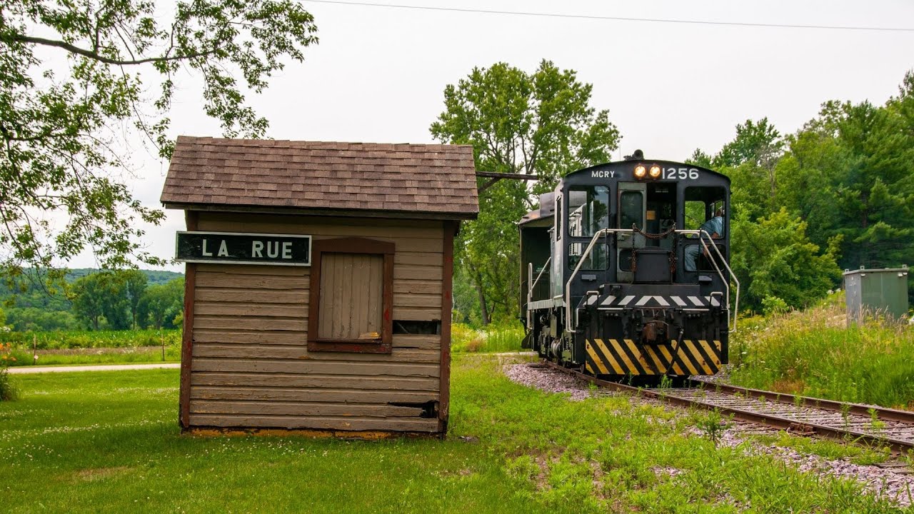 GE 60 Ton At The Mid Continent Railway Museum