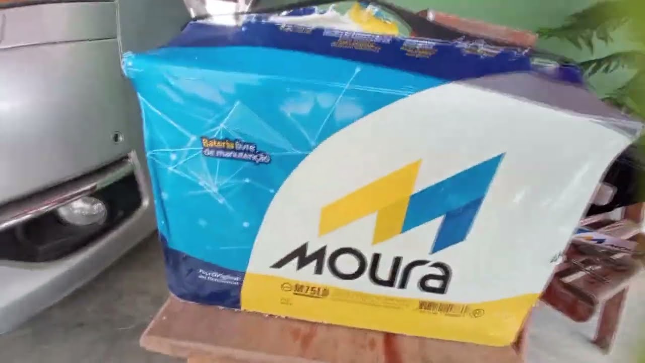 Instalando a Nova Bateria no C4 Picasso / Installing the New Battery on the C4 Picasso