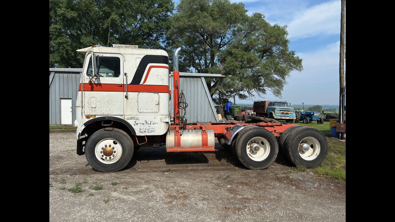 White Freightliner Cabover Tractor Truck, Lot #281