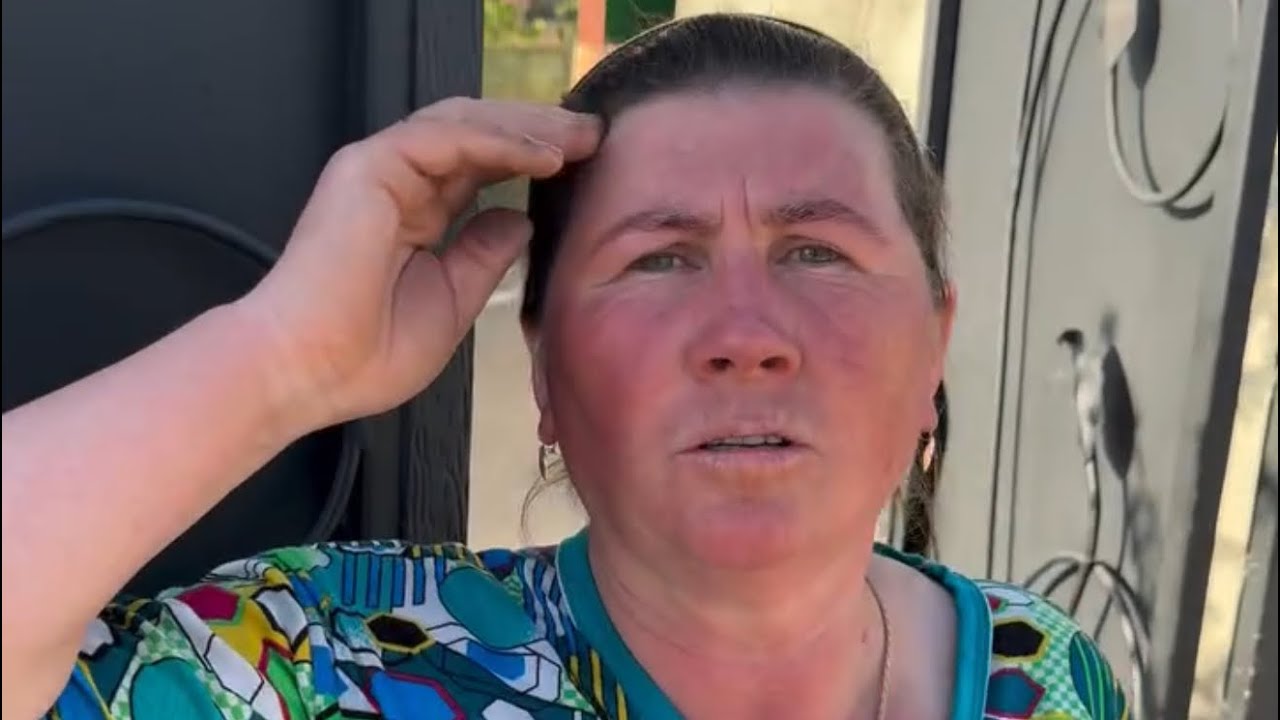 Vezi ce spune vecina Lilia / Emilian Crețu