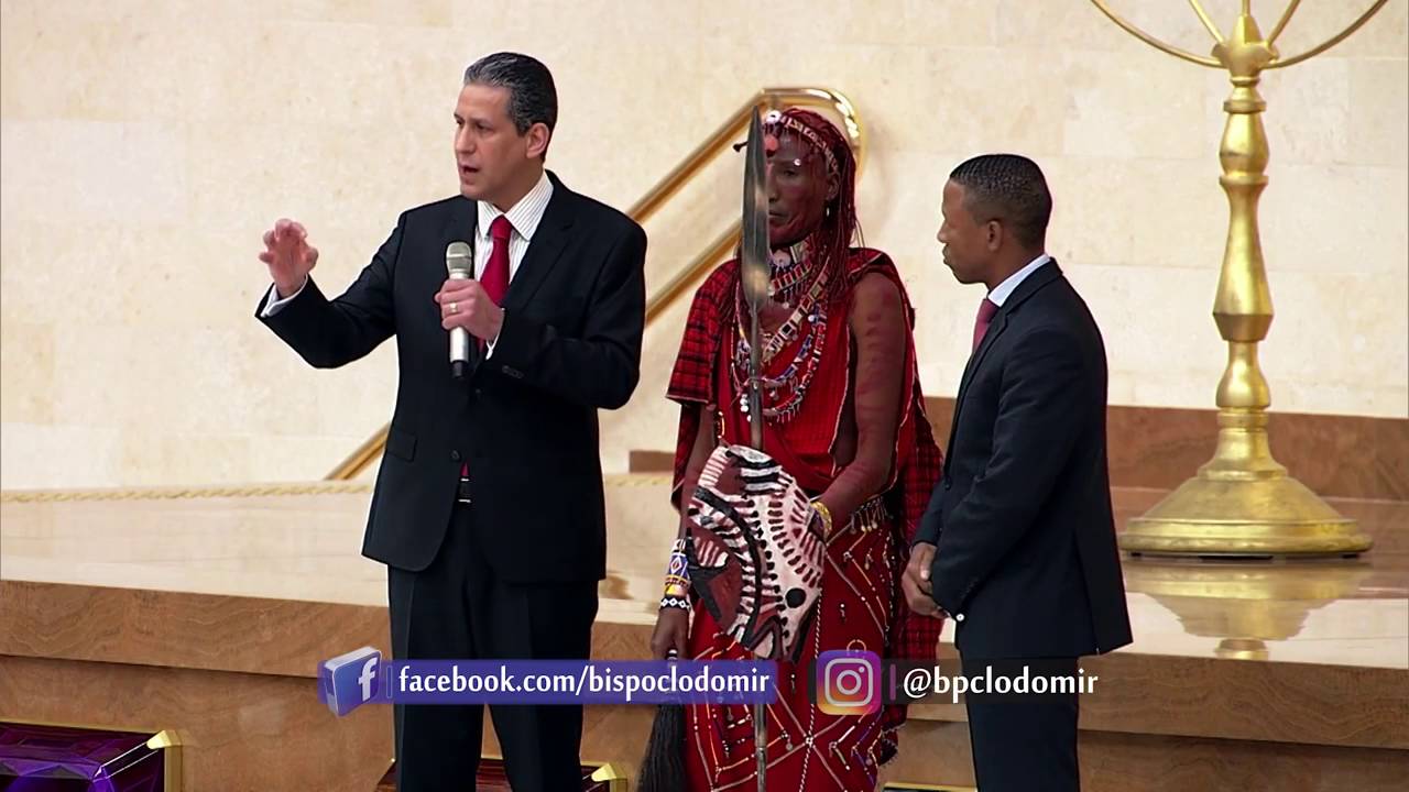 Conheça o estilo de vida da tribo Massai e saiba como é realizado o trabalho da Universal no Quênia.