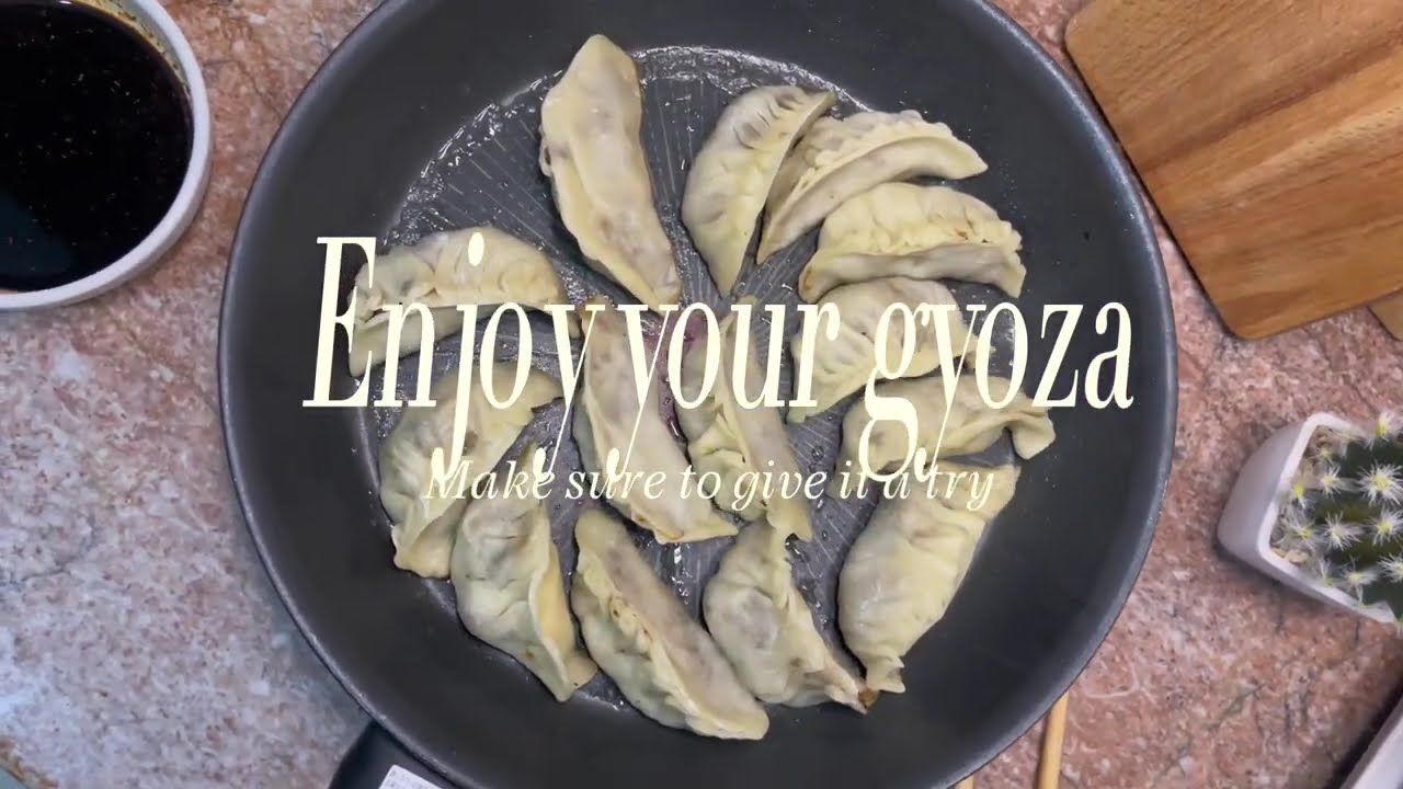 GYOZA RECIPE 🥟DUMPLINGS | طبق ياباني آسيوي 🥢