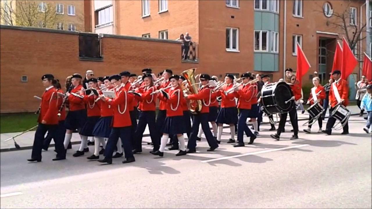 NUMK i 1 majparad
