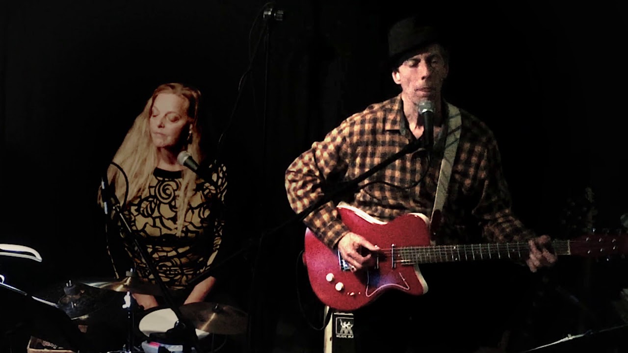 Peter Gallway & The Real Band - Up In The County