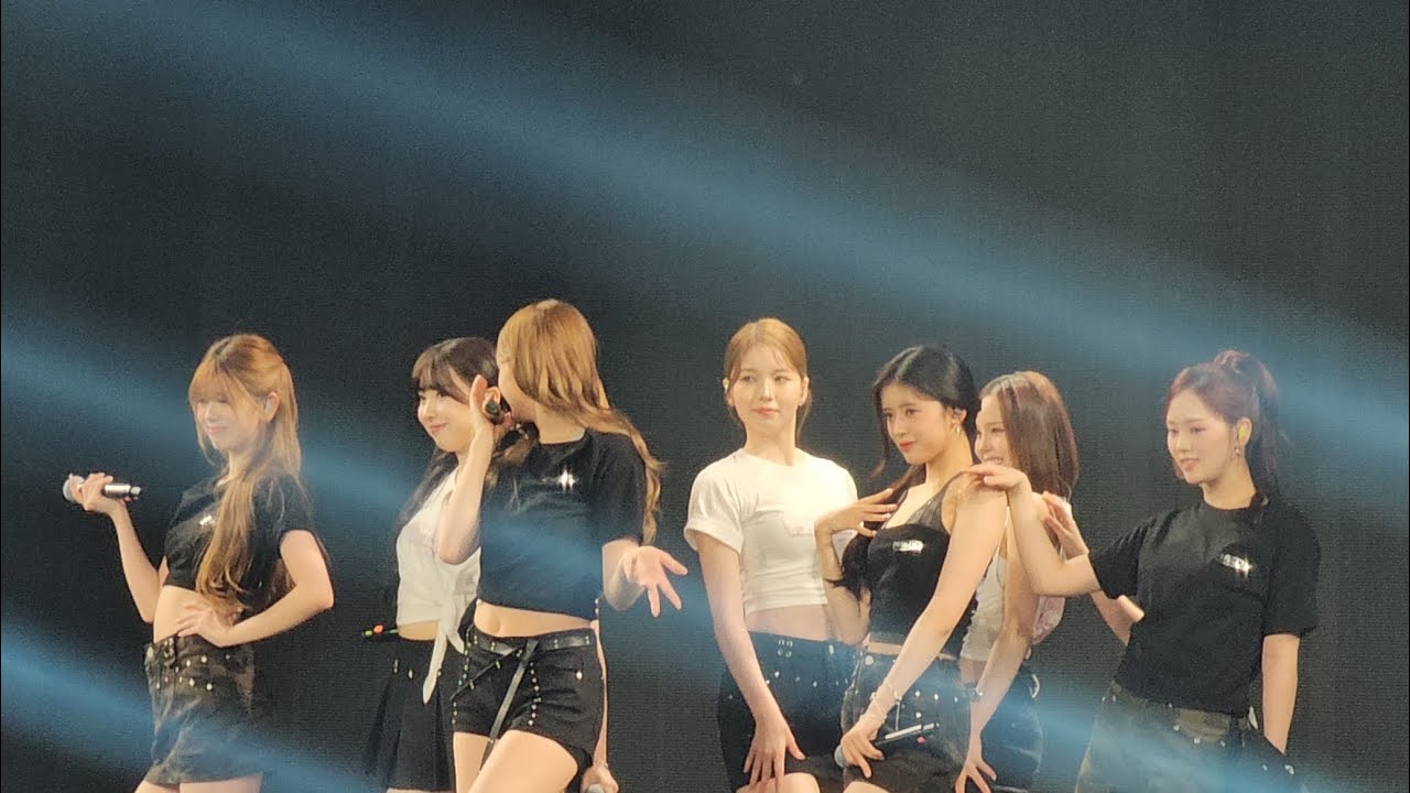 NiziU (ニジュー) (니쥬) - LOVE & LIKE [NIZIUNIVERSE in HONG KONG] 4k fancam 推おしカメラ 직캠 2025.06.21