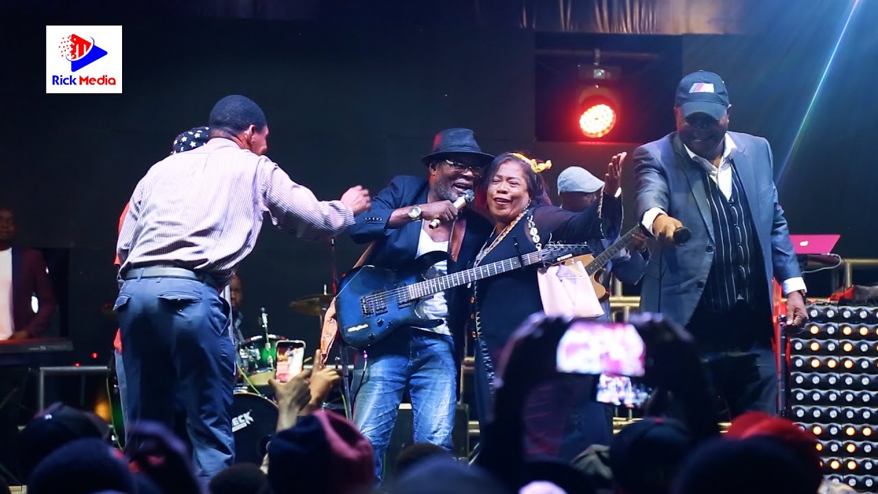 BABU SEYA Alivyowapagawisha mashabiki kwenye jukwaa la Serengeti Music Festival Dodoma
