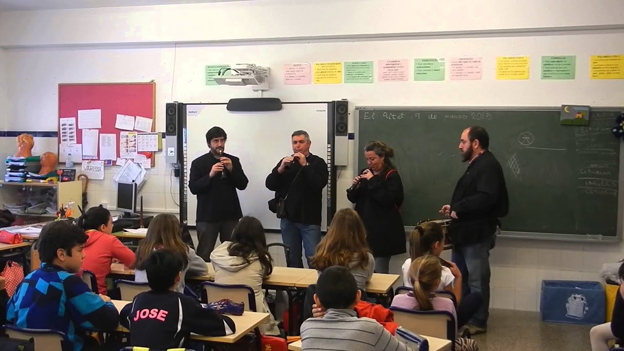 “Conociendo la Dulzaina y el Tabal”, interpretación de la pieza 