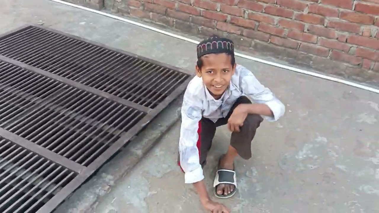 CHHAT PER BANDA KA AATANK 🐒😱