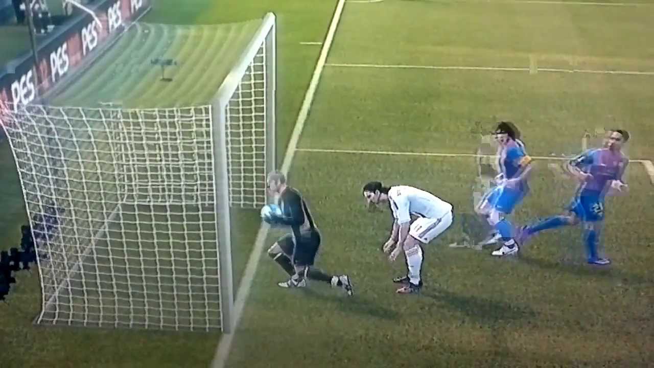 CANTADA INCREIBLE ONLINE JUGANDO AL PES2012 EN PS3.