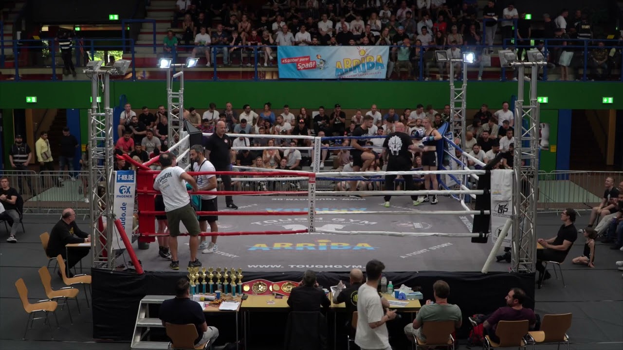 AFS 15 - A Fight Story - Sa. 18.06.22 - Valerie Uslar  vs. Stievi Maleki - Boxen - 3x2 min.
