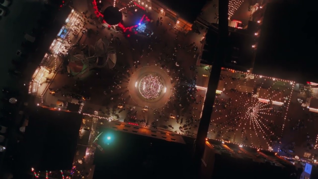 The Distillery Winter Village | Toronto&rsquo;s Iconic Christmas Market