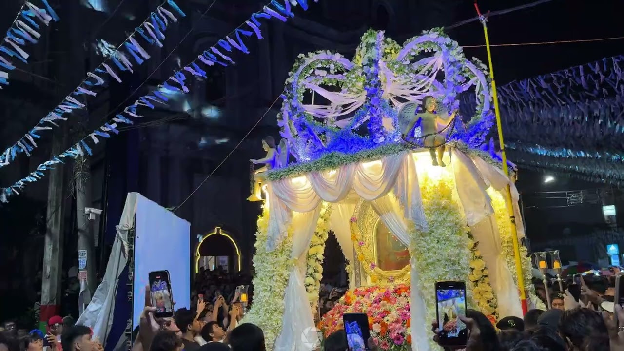Procesión en Grande de la Segunda Fiesta de la Reina de Cavite