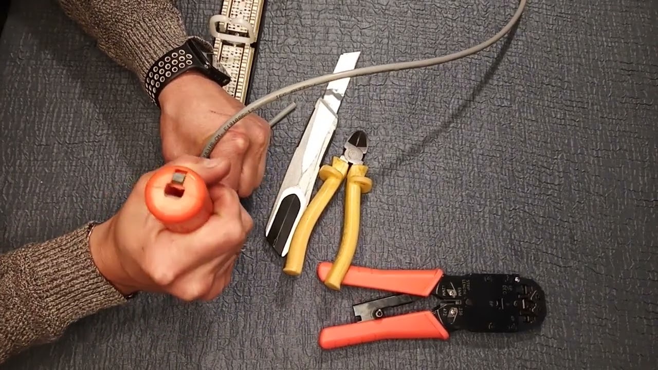 Como crimpar en un Patch Panel o Pachera ⚡