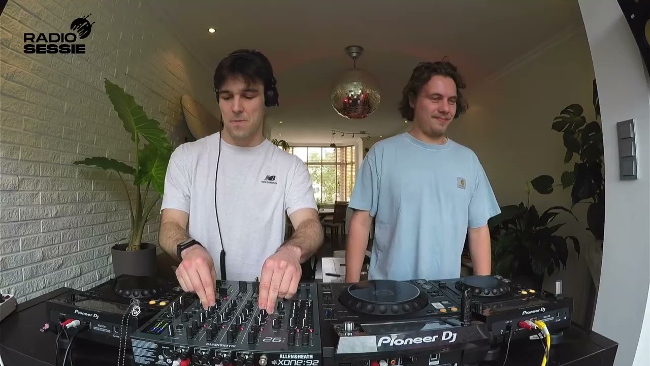 Novelty - Radio Sessie 005