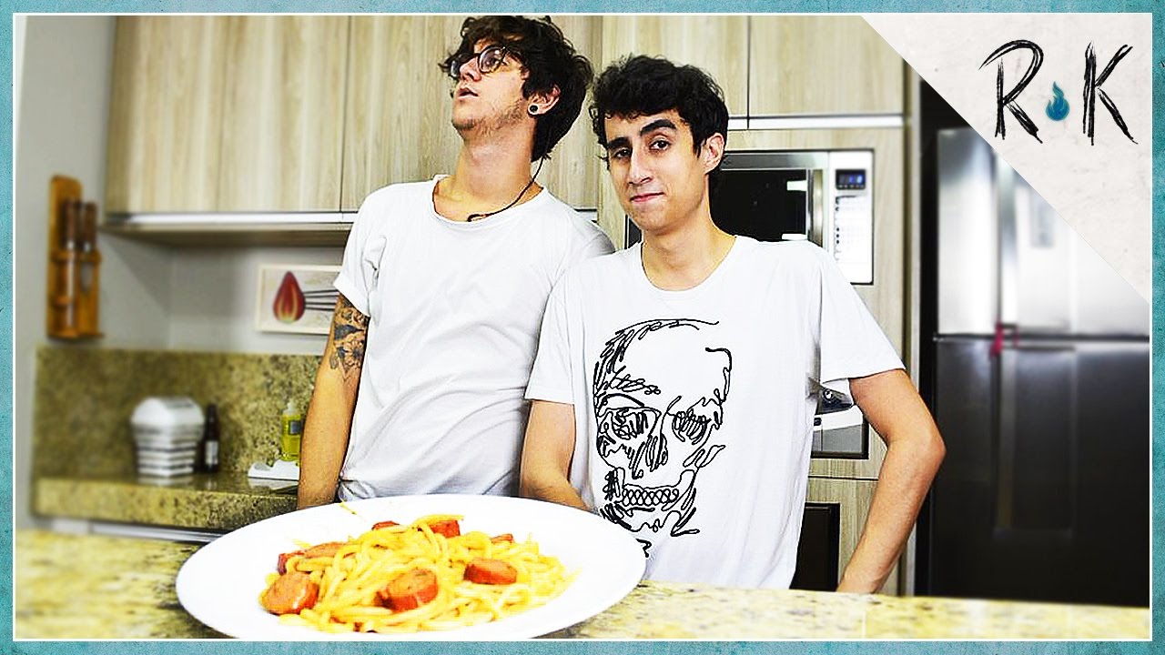 O MACARRÃO COM SALSICHA
