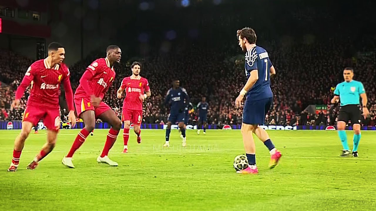 Kvaratskhelia reactions vs Liverpool