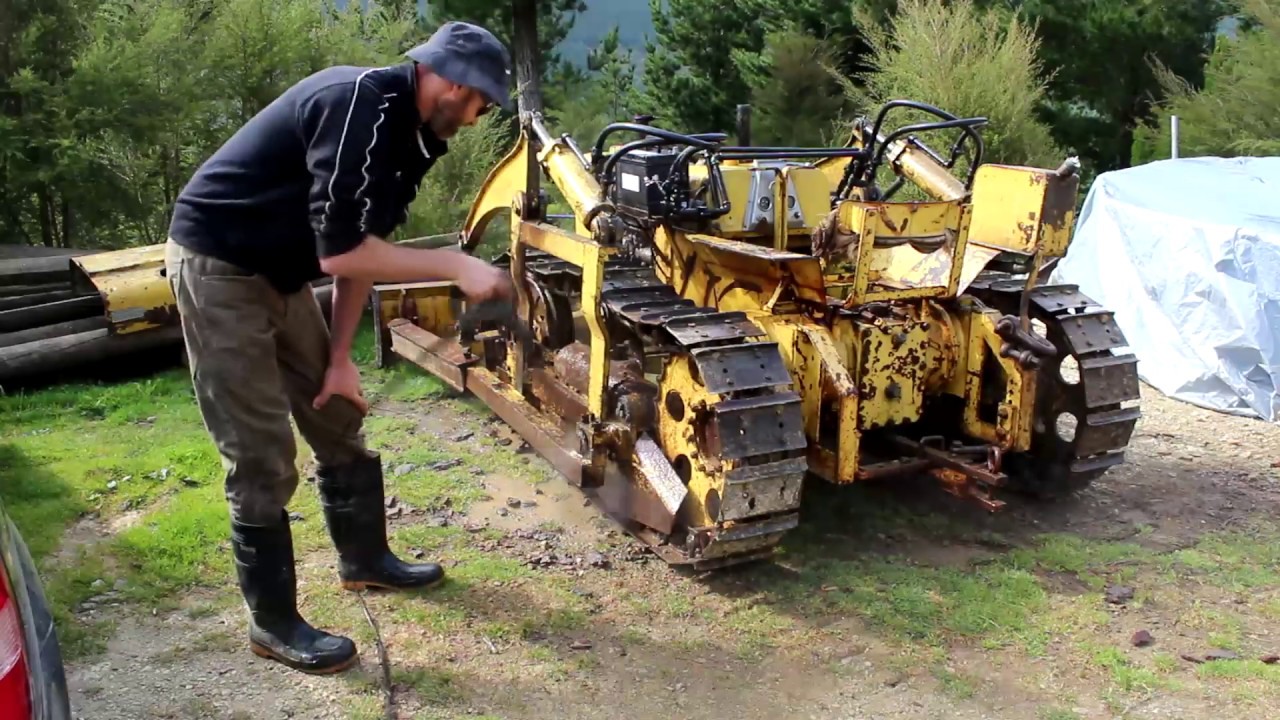 Vintage Bristol Dozer repair part 1