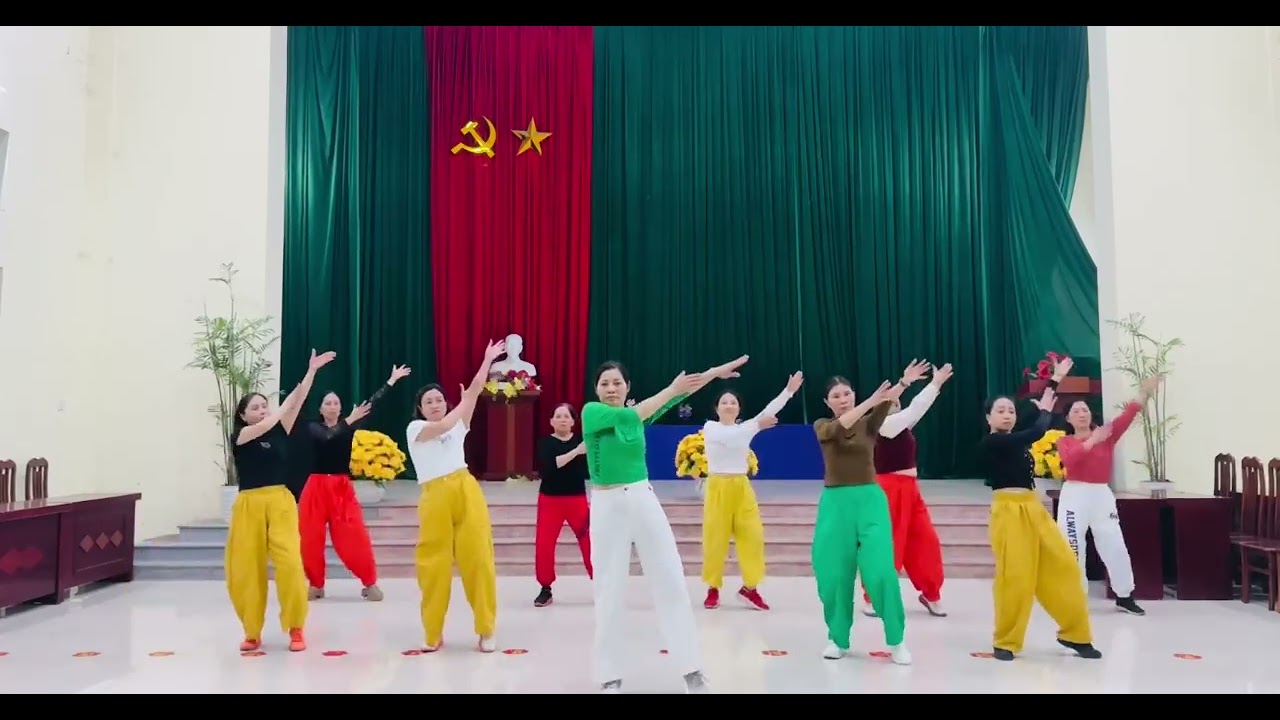 Rumba Mùa xuân ơi đừng đi nhé. Nhóm Đam Mê Chi Nê thể hiện