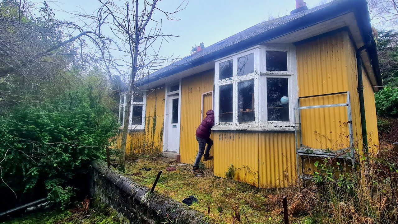 Exploring An ABANDONED Yellow Tin House On A Loch - Abandoned Places
