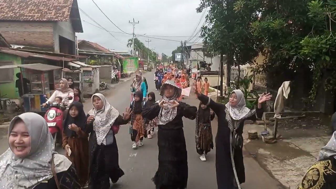 Pawai wisuda TPQ TARBIYATUL AULAD di DESA KALISALAK BATANG 2026.