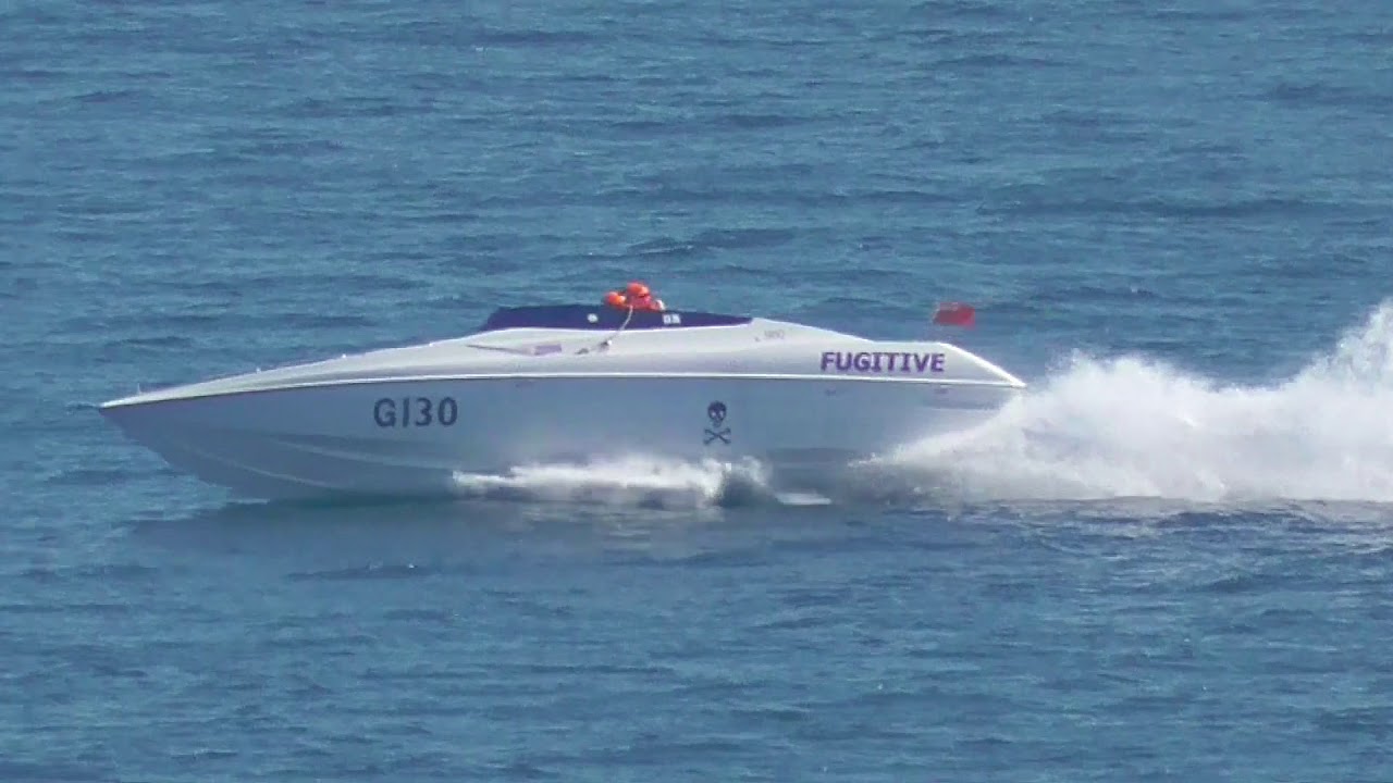 Cowes Torquay Powerboat Race 2017 - Berry Head mark inbound 27/08/2017