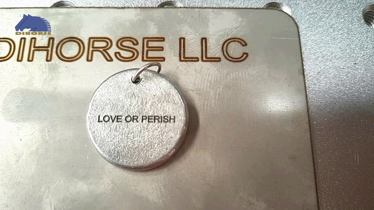 DIHORSE 30W fiber laser marking machine working on aluminum jewelry
