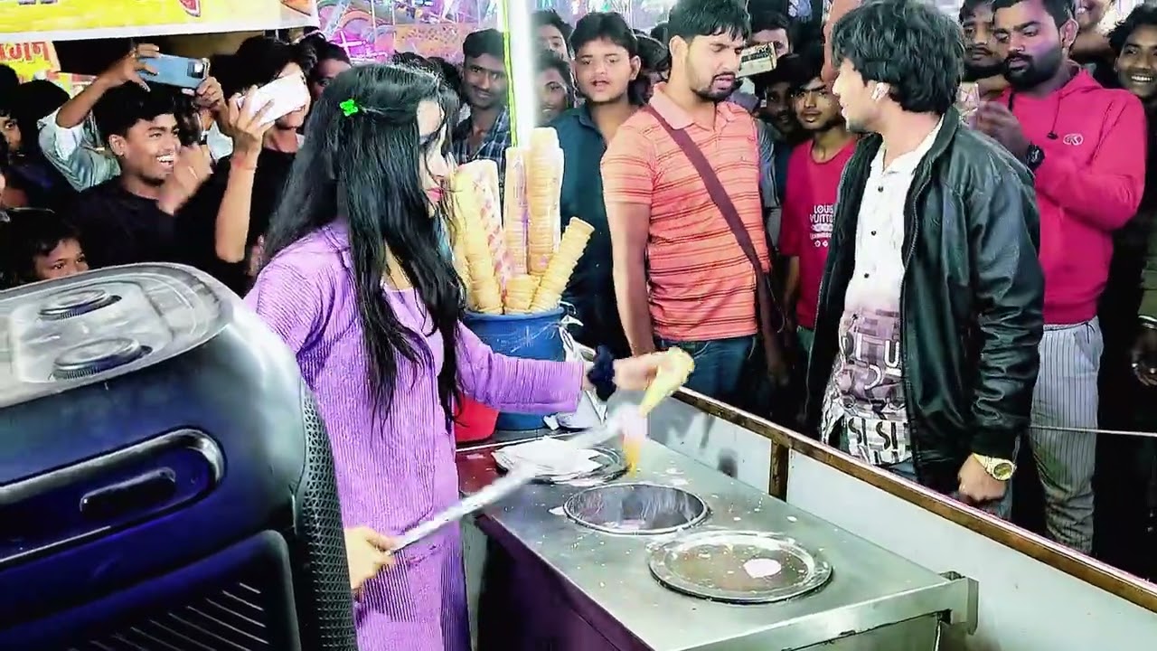 Viral ladki tulsipur devi patan mela 🫣🖤👌🫣#viralshort #icecream #cutegiral 