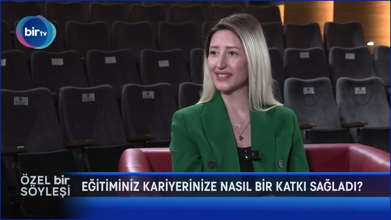 ÖZEL BİR SÖYLEŞİ - İZBB ŞEHİR TİYATROLARI GENEL SANAT YÖNETMENİ - LEVENT ÜZÜMCÜ - GAMZE SENGER