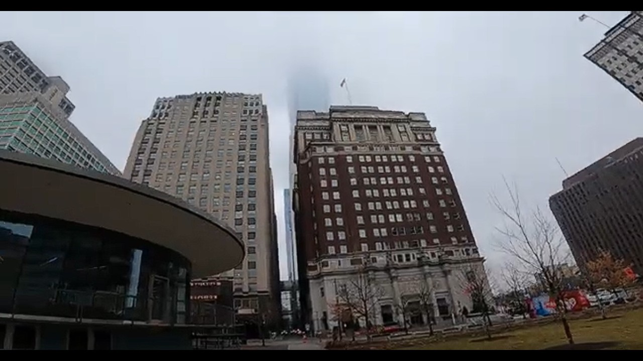 Mid-Morning ASMR Walk ** Broad & Arch Streets West to LOVE Park then West on JFK BLVD ** Philly [4K]