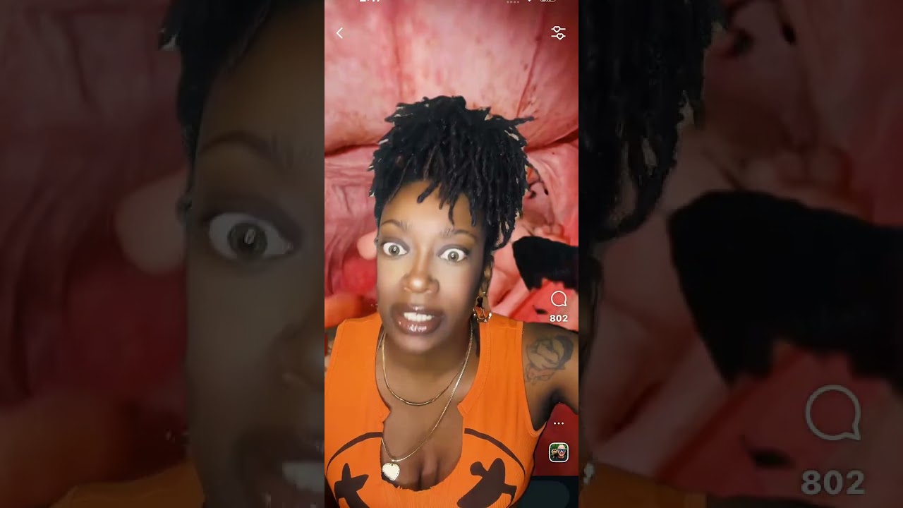Messy desk: Big Lah EXPOSES Tasia's Fake Page on Live!
