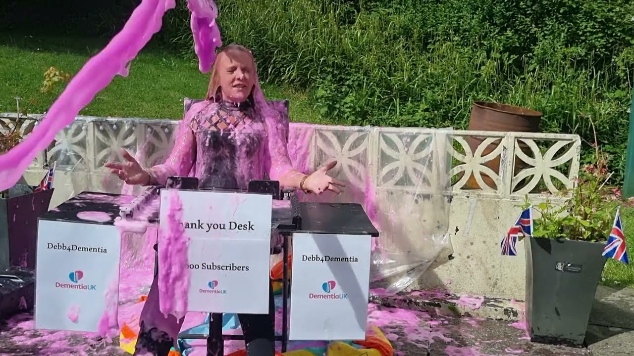 Debb4dementia 1,000 Subscriber thank you desk gunged video.