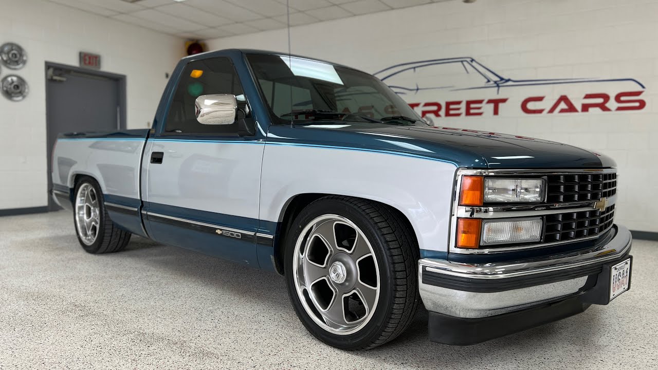 1991 Chevrolet C1500 SOLD, new crate 5.7, two tone, 5/7 lowering, US mag wheels, single cab