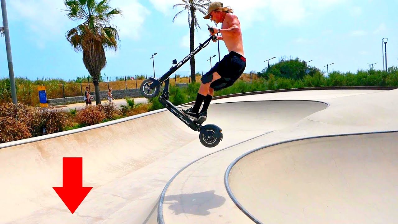 ELECTRIC SCOOTER TRICKS AT SKATEPARK!