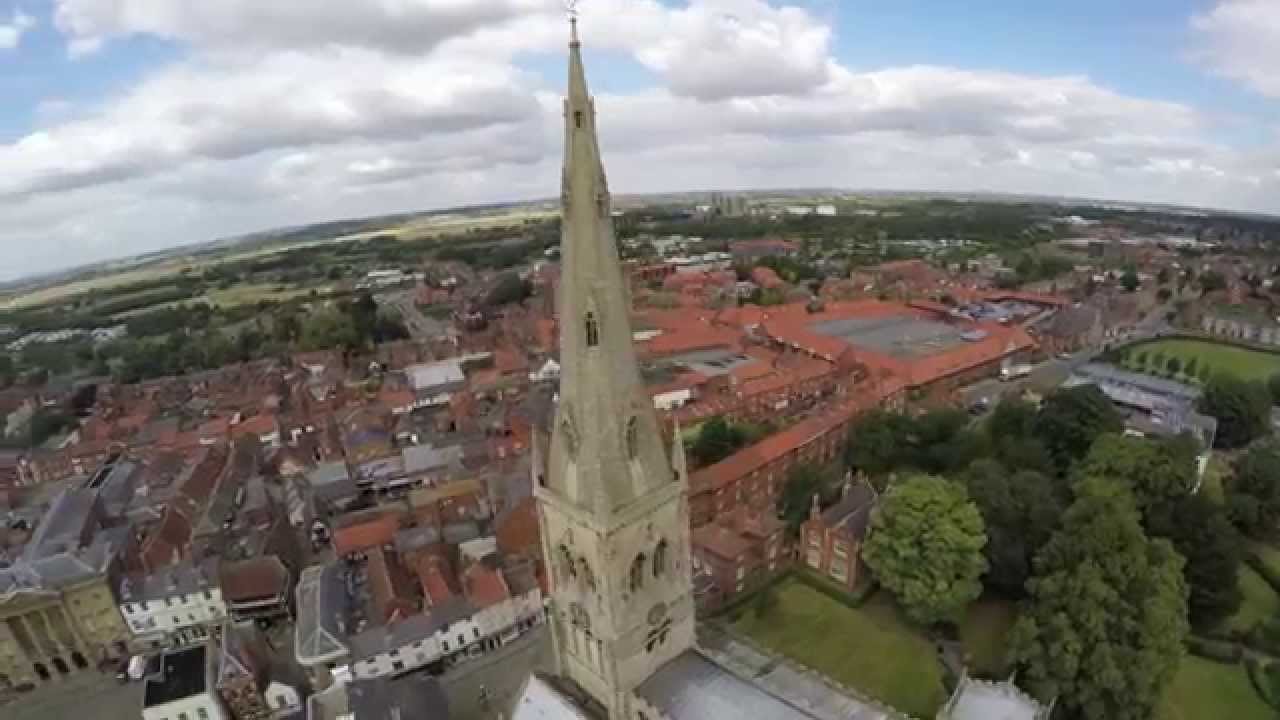 Newark Church and River Trent (Dji phantom 2)