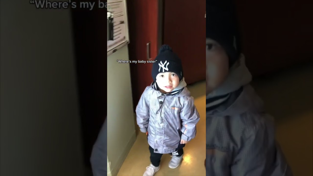 Его реакция, когда он впервые увидел свою младшую сестру ❤️