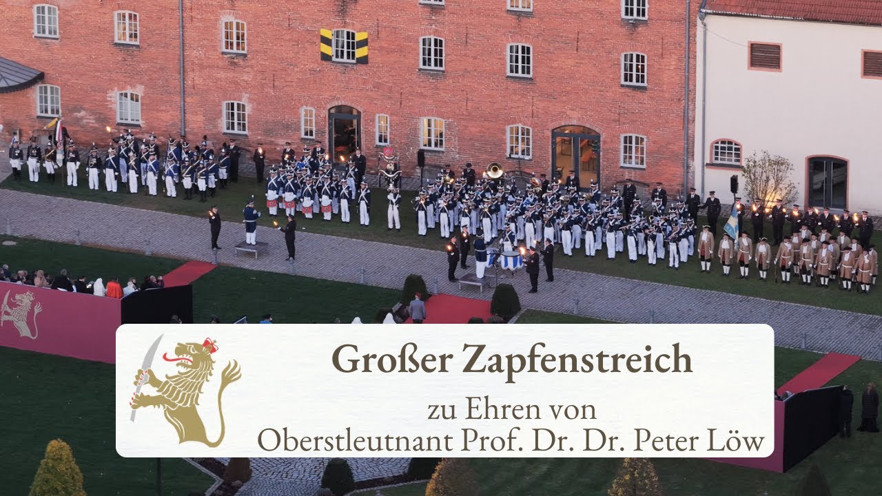 Großer Zapfenstreich zu Ehren von Oberstleutnant d. R. Peter Löw