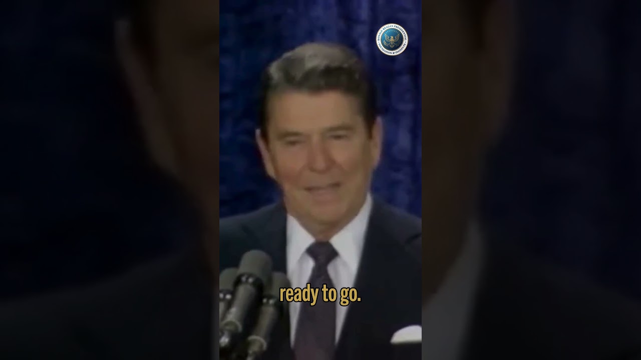 Funniest Ronald Reagan Jokes | A Reporter Boards a Plane #ronaldreagan #jokes #funny